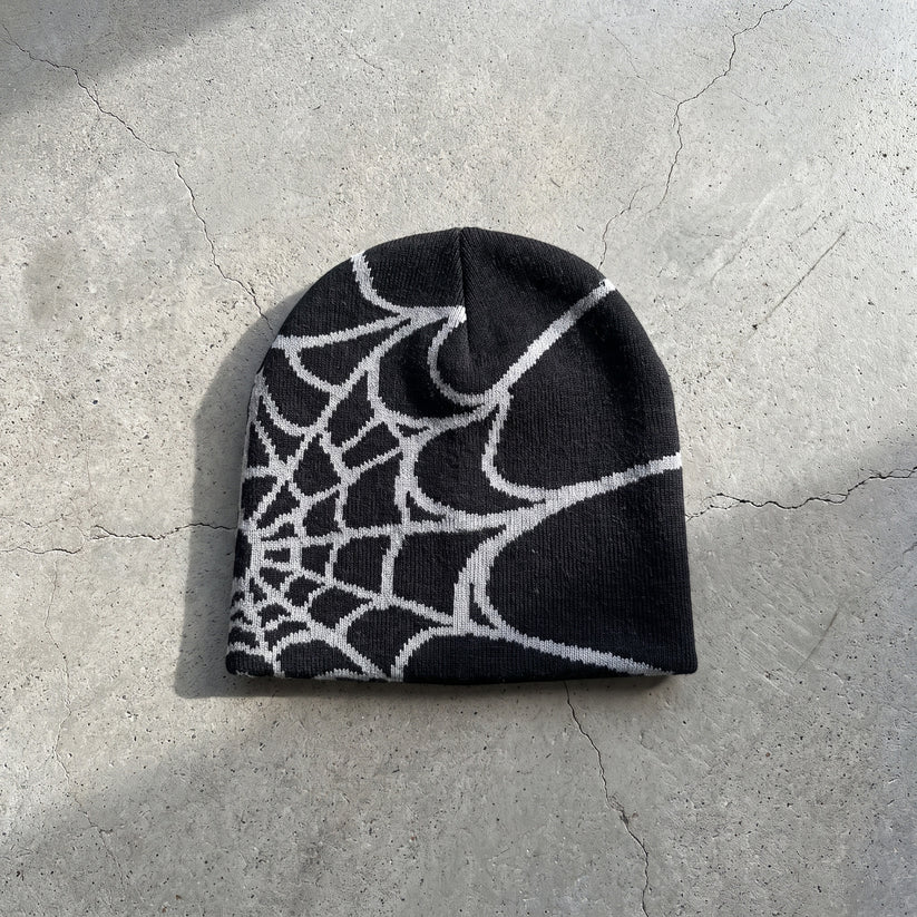 Gorro de punto con diseño de telaraña